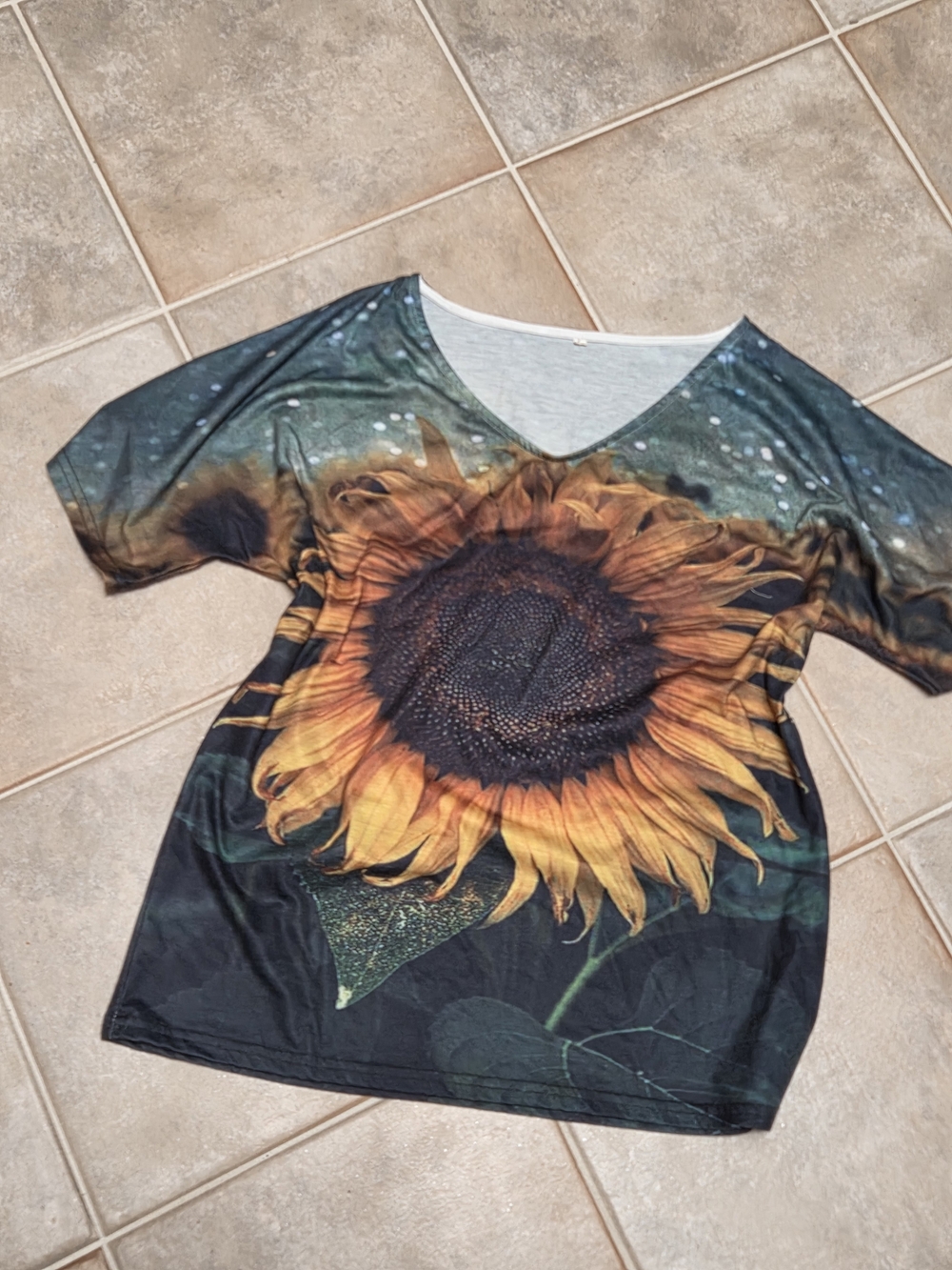 Sunflower Graphic V‑Neck Tee in Yellow and Green